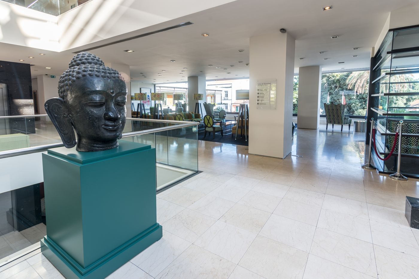 Azoris-Royal-Garden-Leisure---Conference-Hotel-Lobby-68