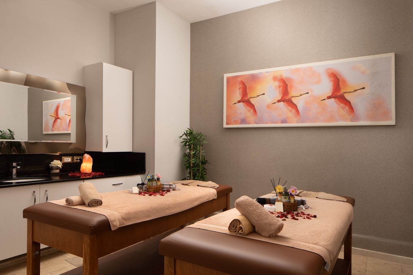 Ramada-Hotel---Suites-by--Istanbul-Atakoy-Sports-and-Entertainment-47