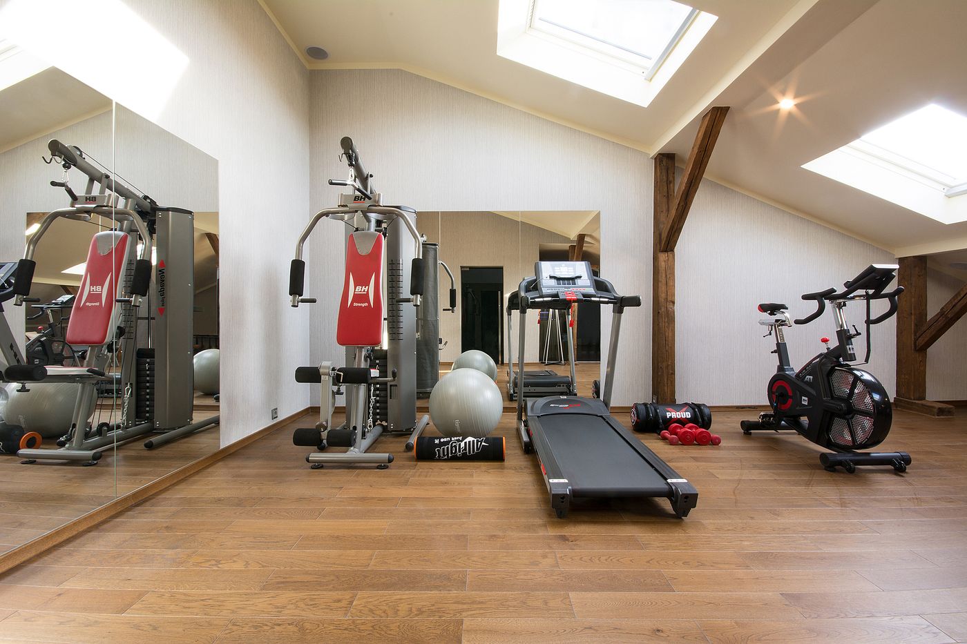 Grand-Krakow-Sports-and-Entertainment-65