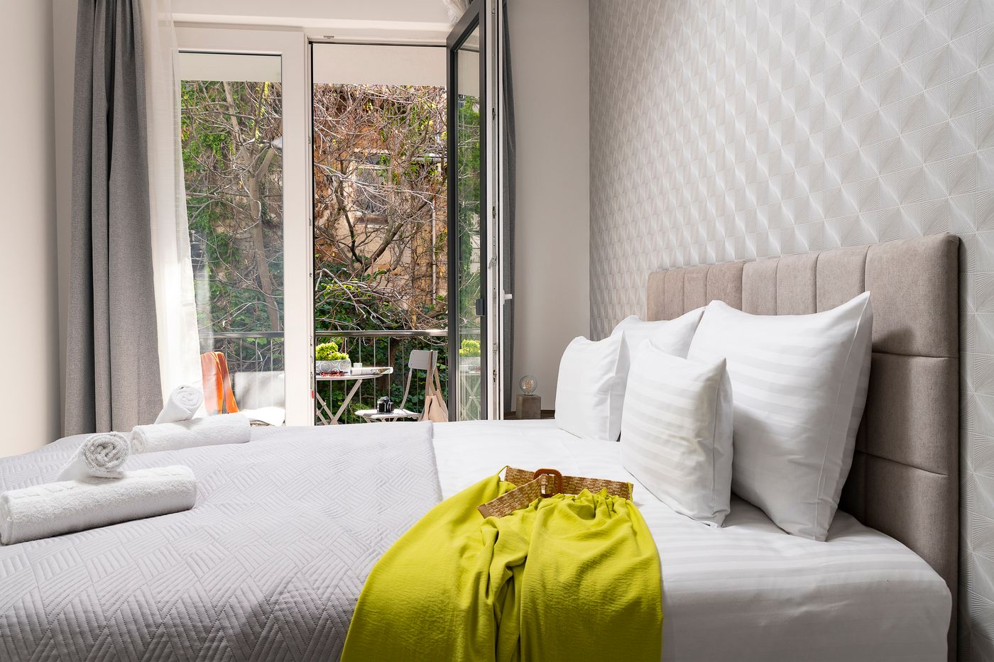 Bo18-Superior-Hotel-Room-60