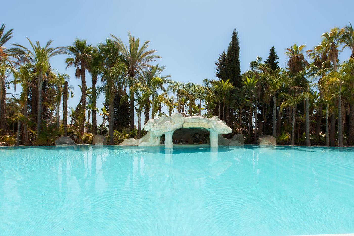 Guadalpin-Suit-Pool-3