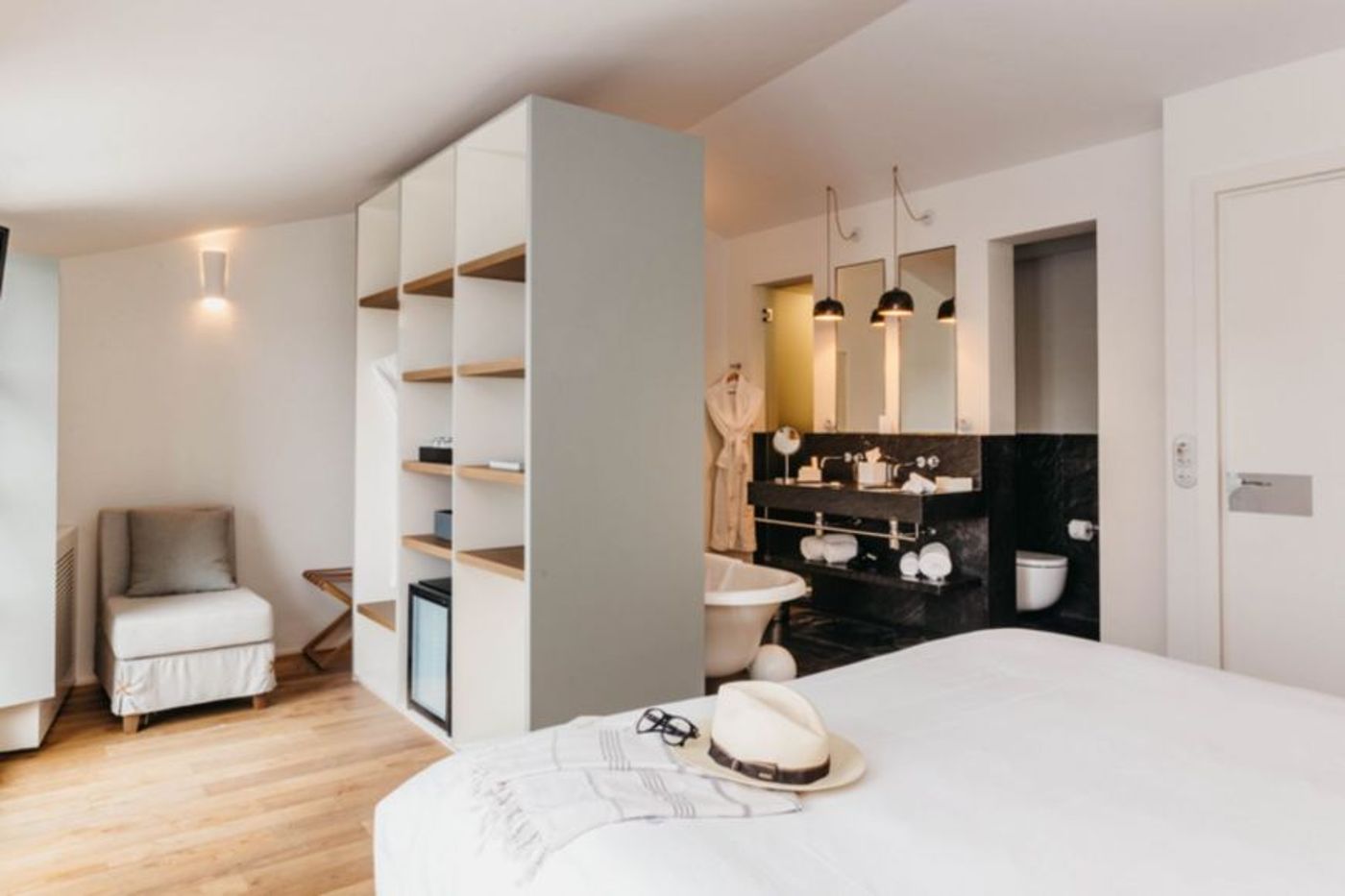 Can-Faustino-Room-36