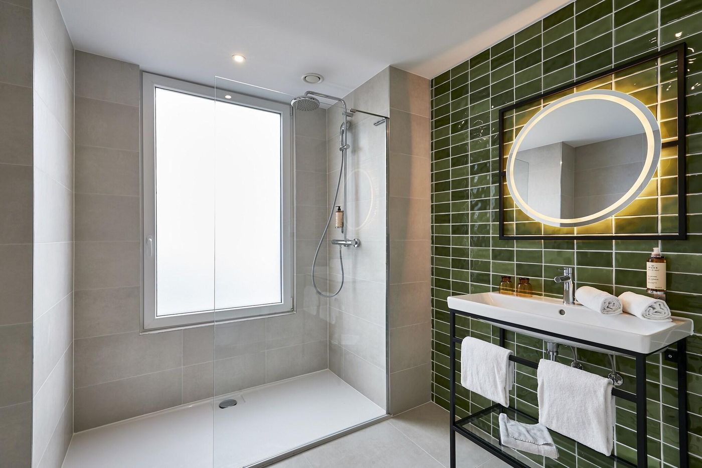 Urban-Yard-Hotel-Room-38