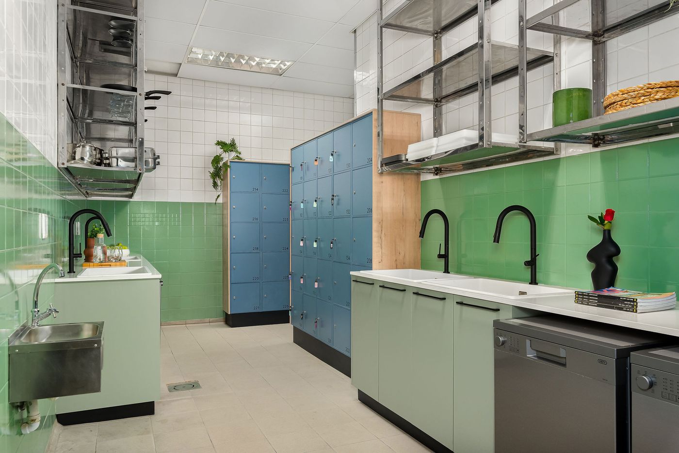 Park-Inn-by-Radisson-Cape-Town-Newlands-Lobby-32