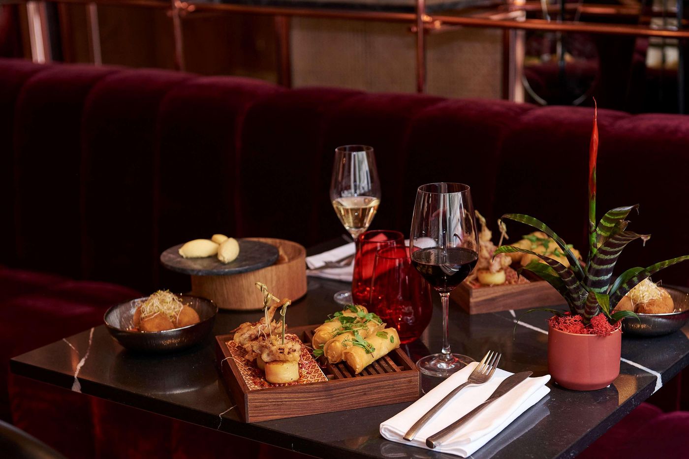 Melia-Paris-Tour-Eiffel-Restaurant-25