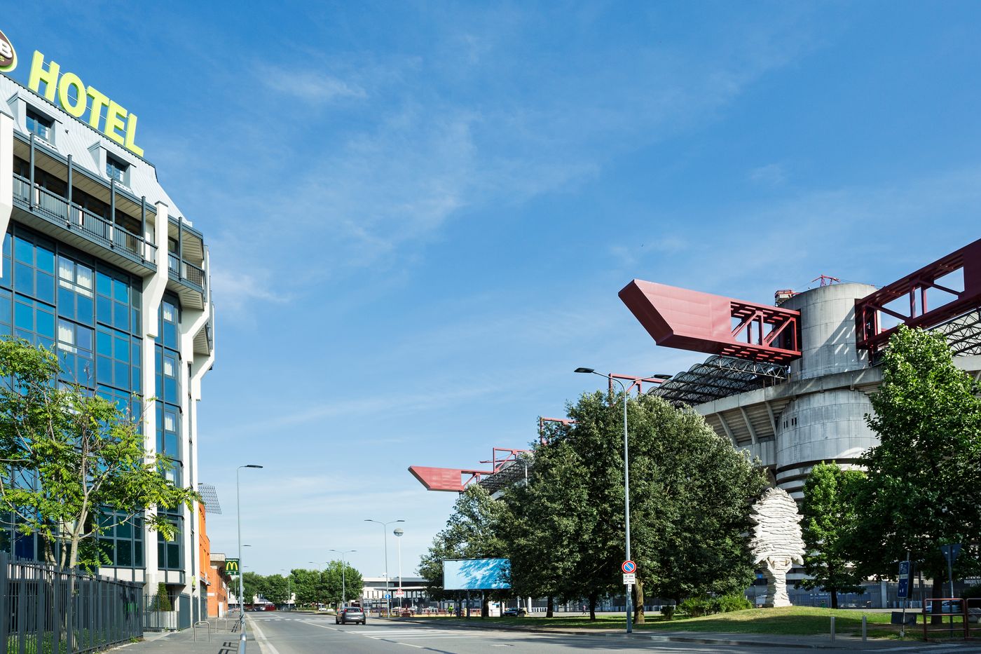 B-B-Hotel-Milano-San-Siro-General-view-2