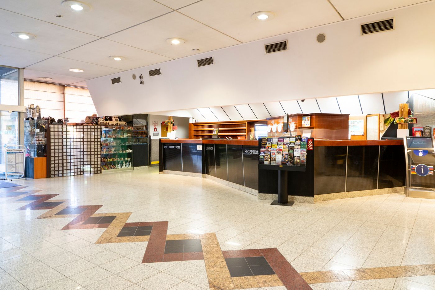 Olympik Tristar-Czech Republic-PRAGUE-Lobby-5