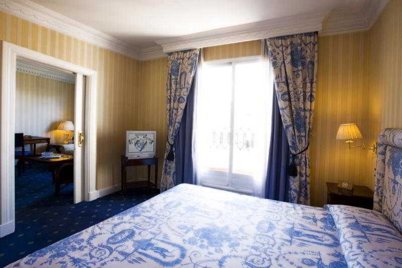 Gran-Hotel-Velazquez-Room-14