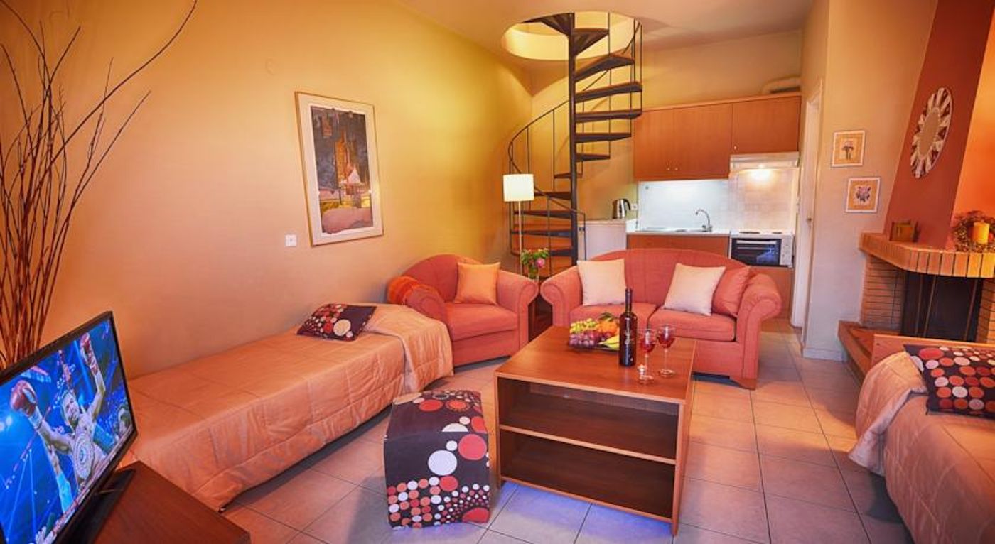 Theoxenia Hotel & Apartments