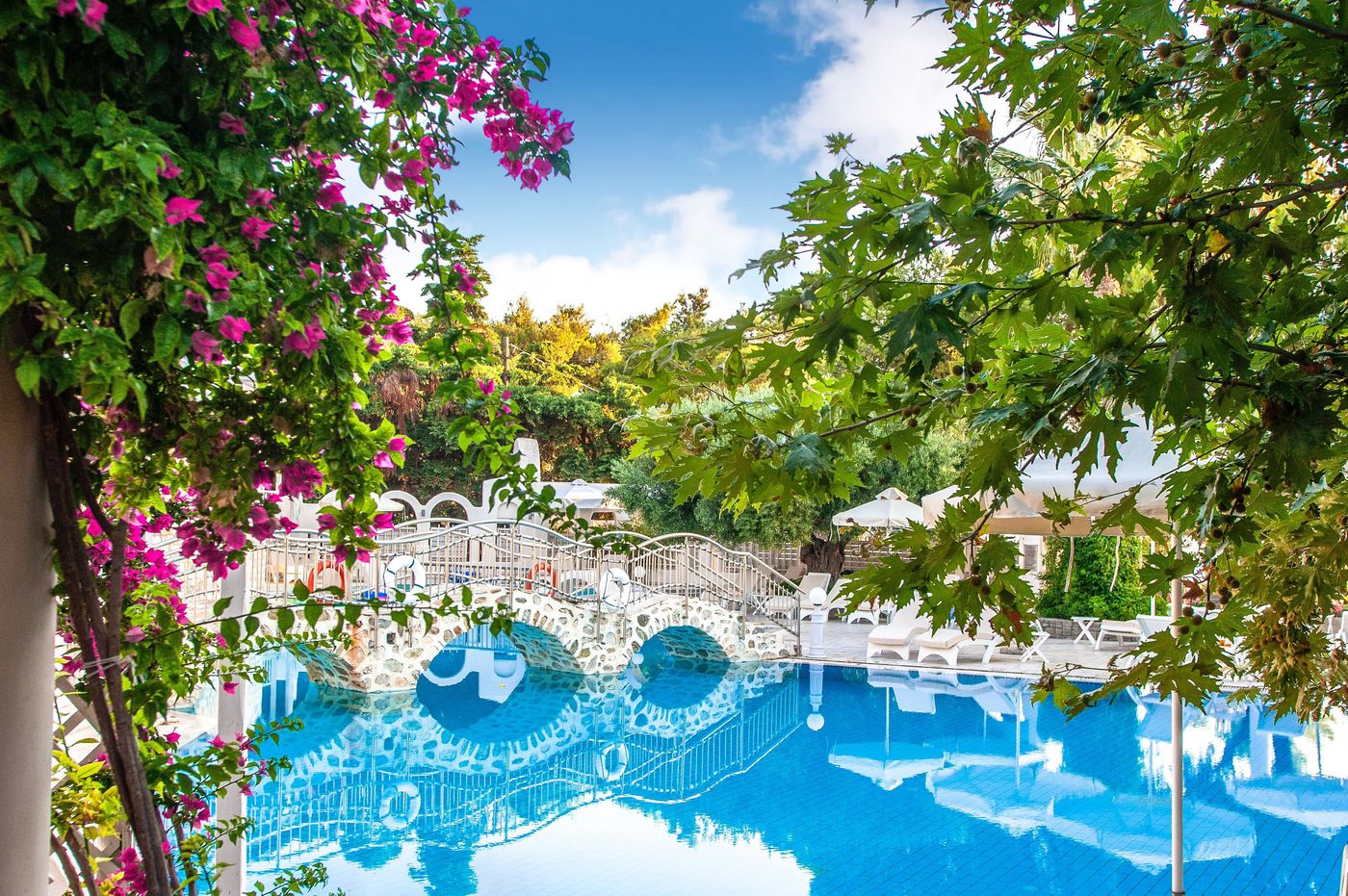 Acrotel Athena Pallas