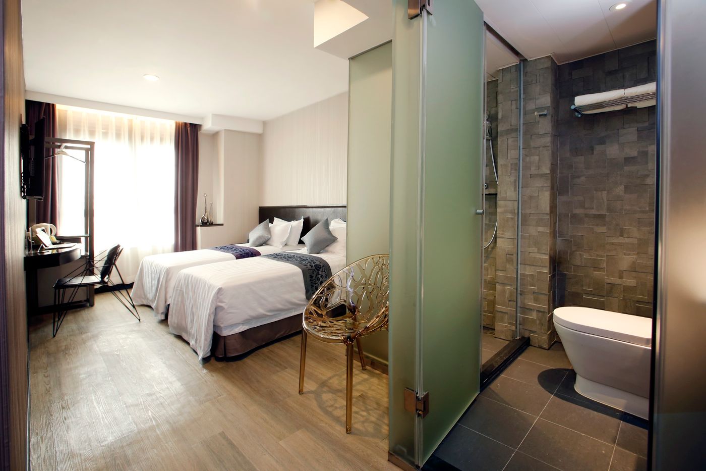 M1-Hotel-North-Point-Room-14