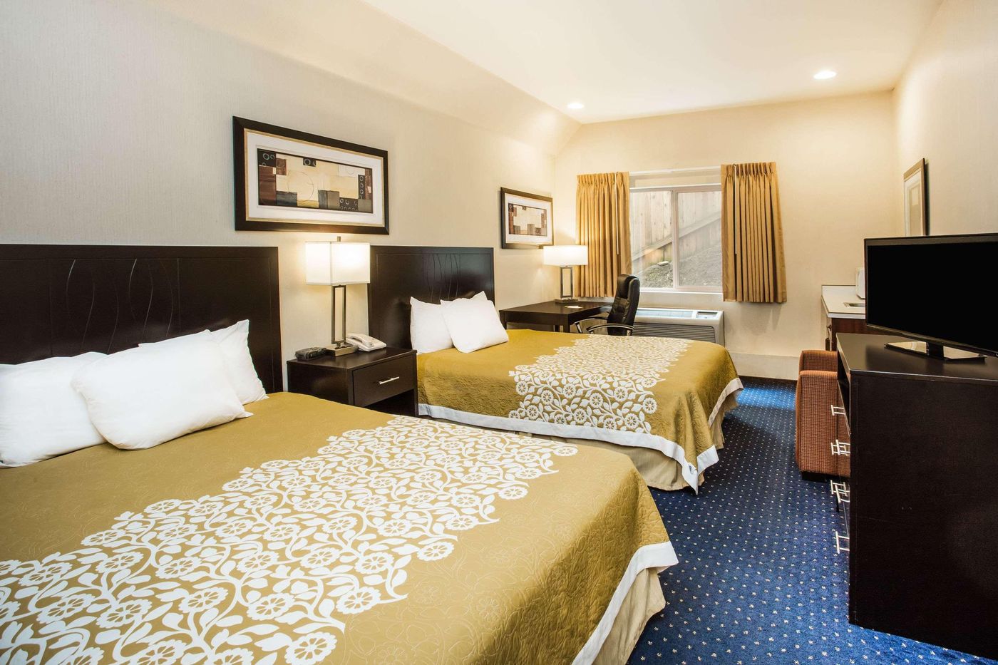 Days Inn by Wyndham Seattle Aurora-United States-SEATTLE-Room-7