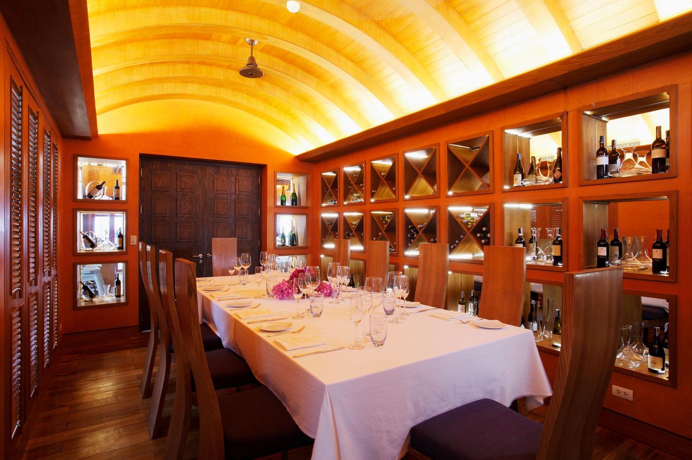 Centara-Grand-Beach-Resort-Phuket-Restaurant-49