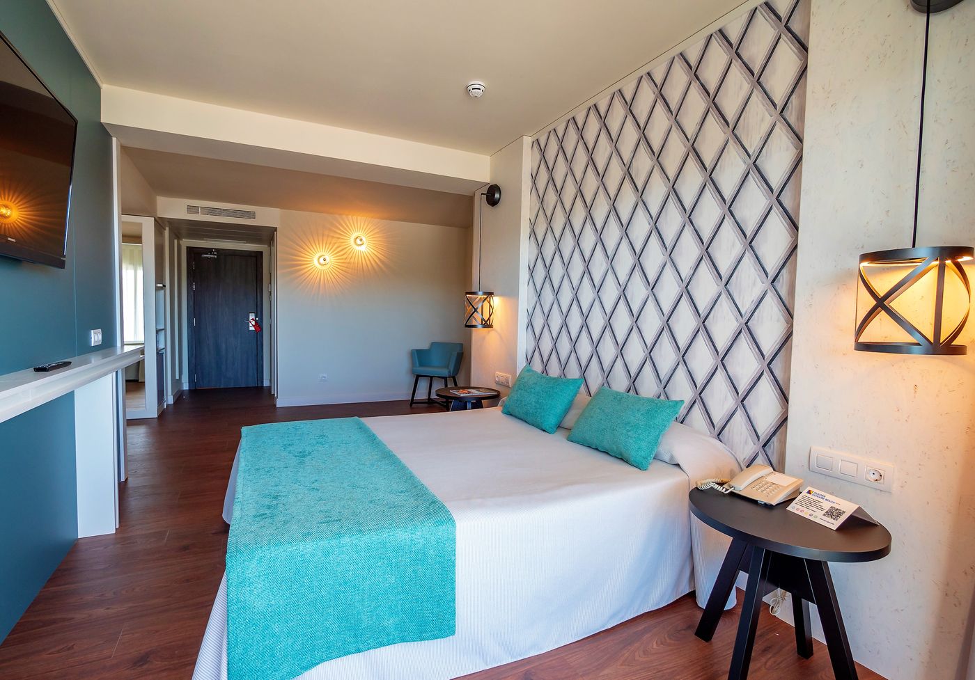 Golden-Donaire-Beach-Room-15