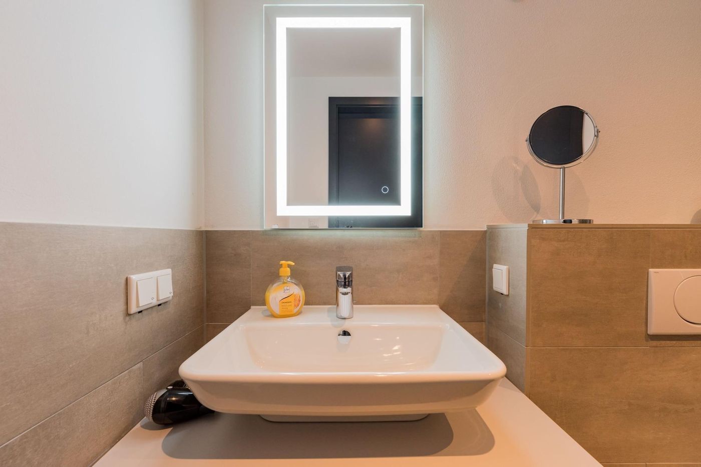 Nena-Apartments-Kreuzberg-61-Room-47