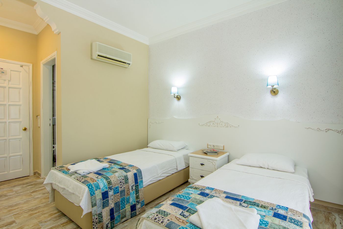 Hotel-Karbel-Sun-Room-43