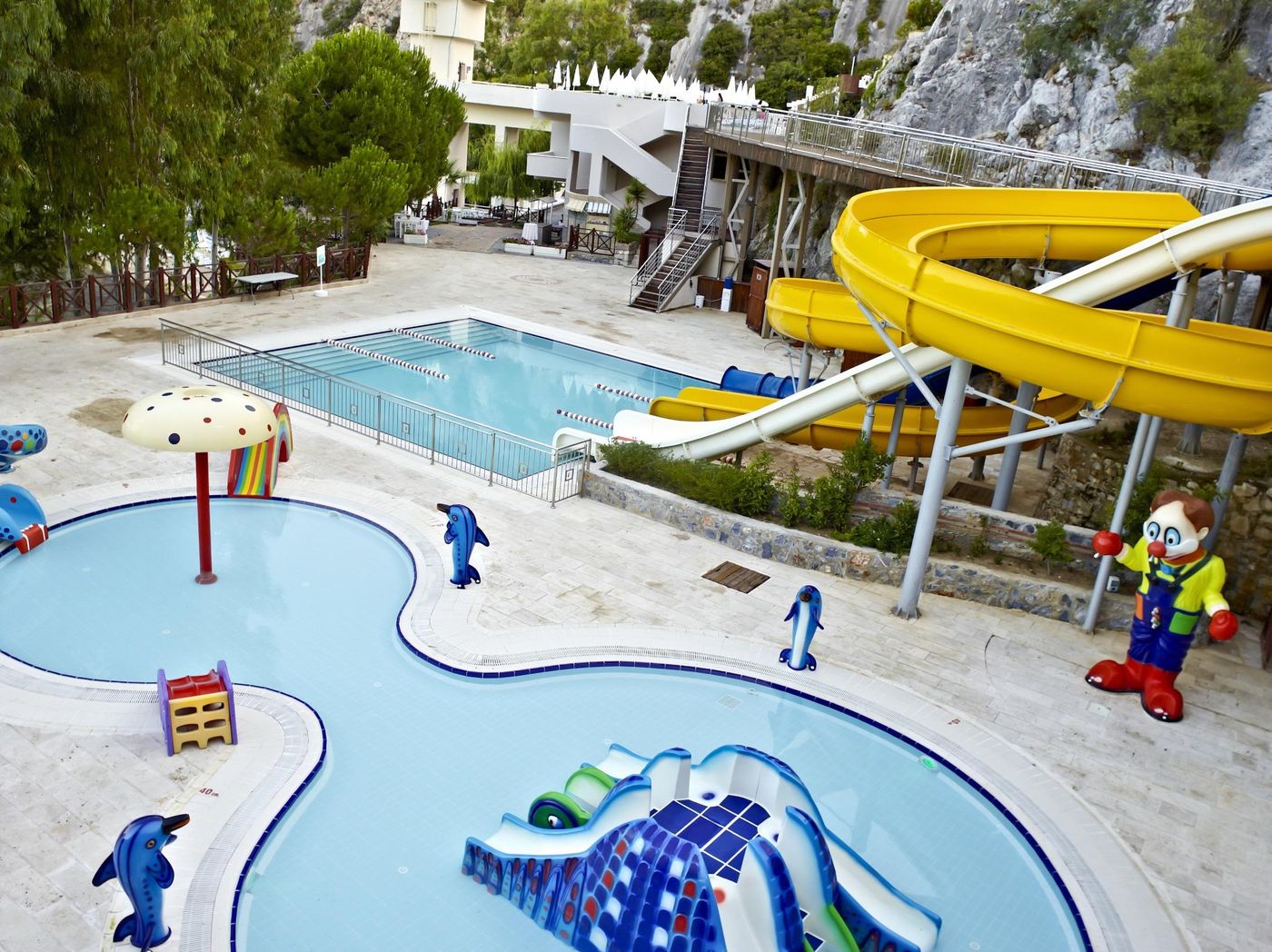 Alkoclar-Adakule-Hotel-Kusadas-----Pool-4