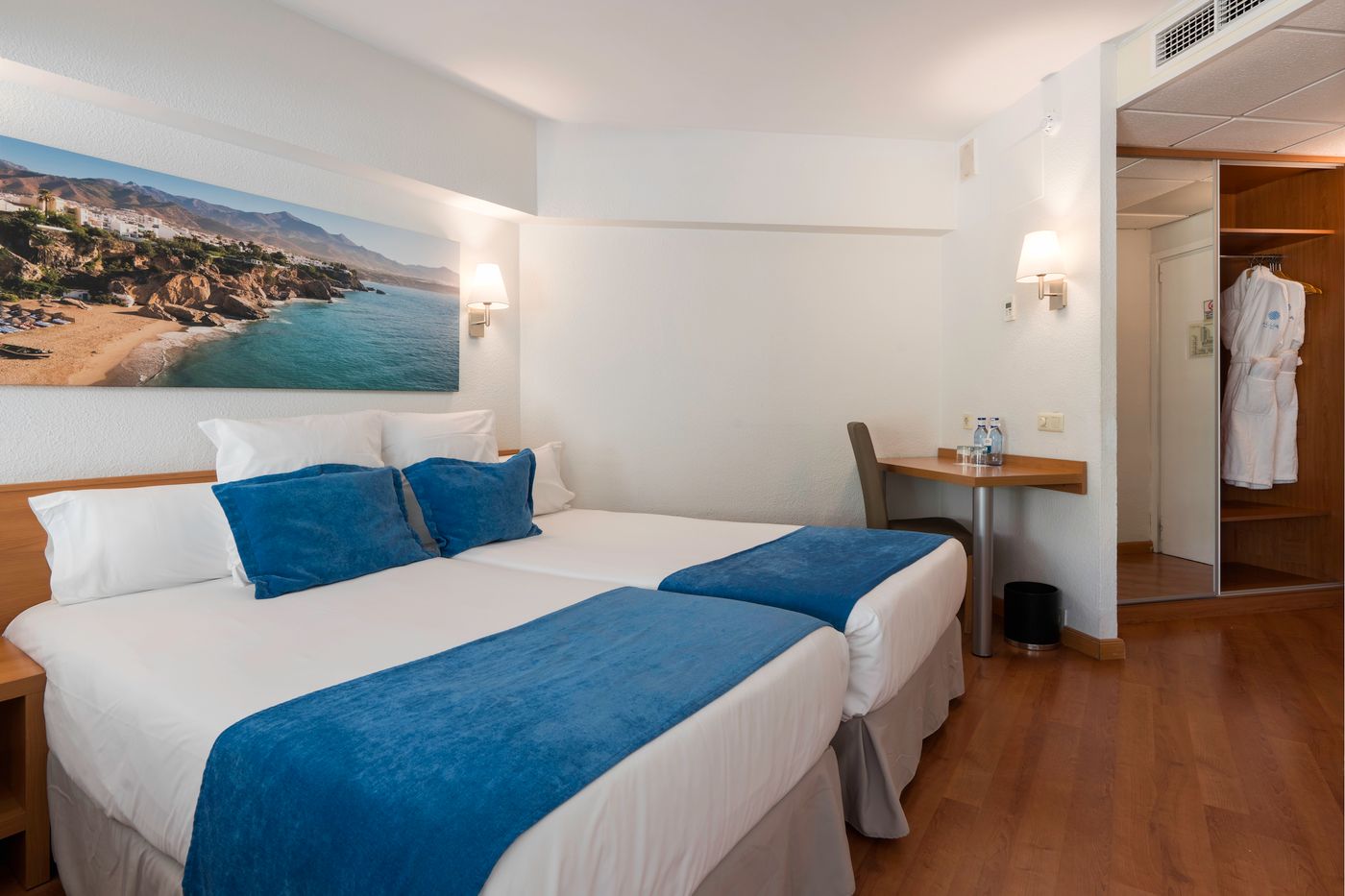 AluaSun-Lago-Rojo-Room-23