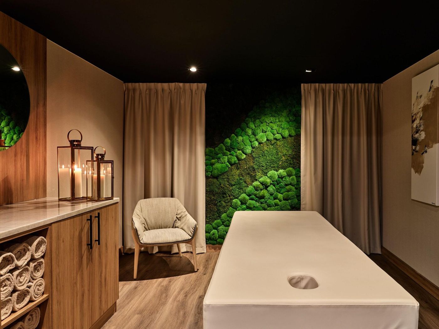 AC-Hotel-by-Marriott-Krakow-Sports-and-Entertainment-56