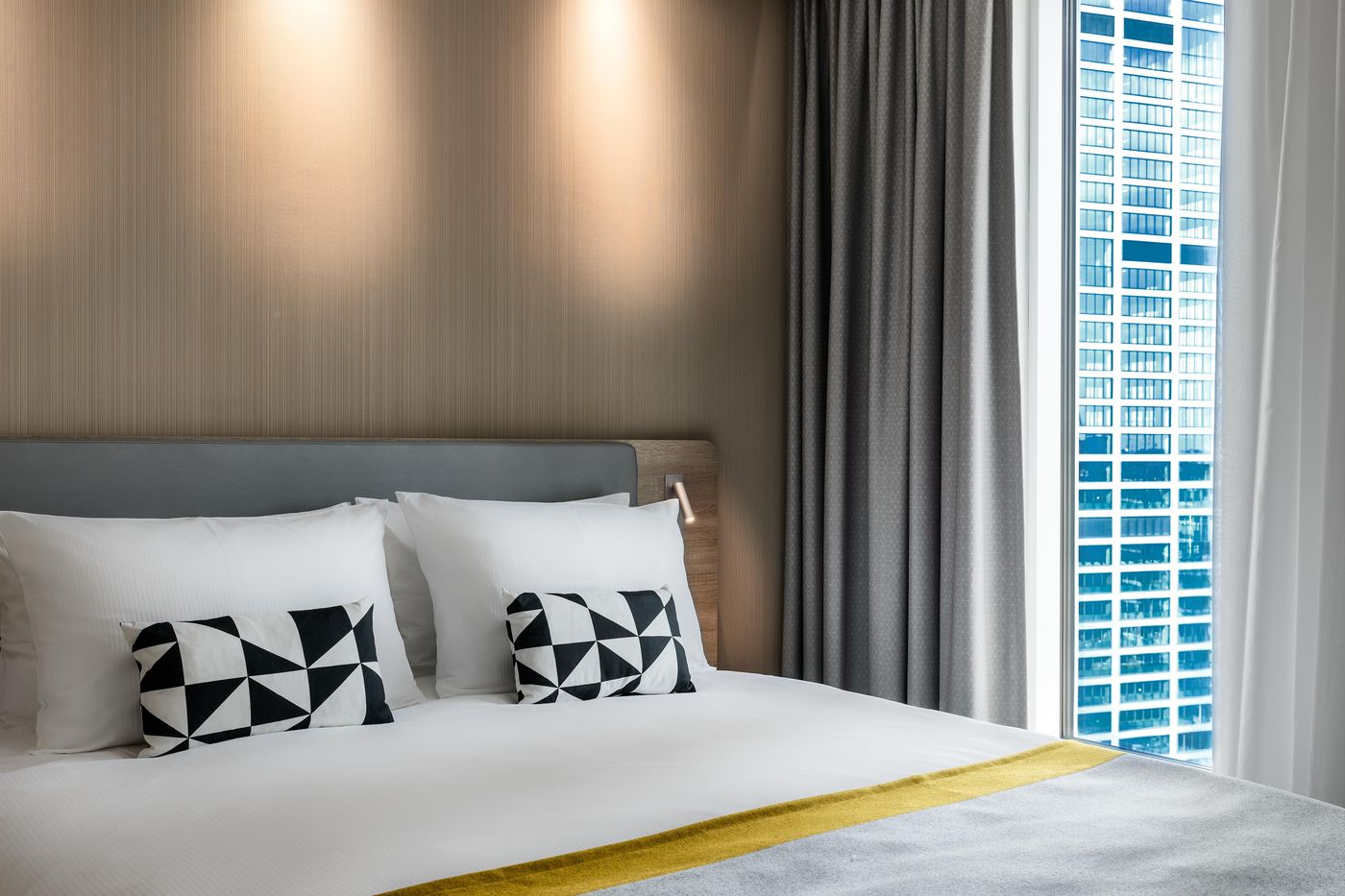 Holiday-Inn-Express-Warsaw---The-HUB-Room-31