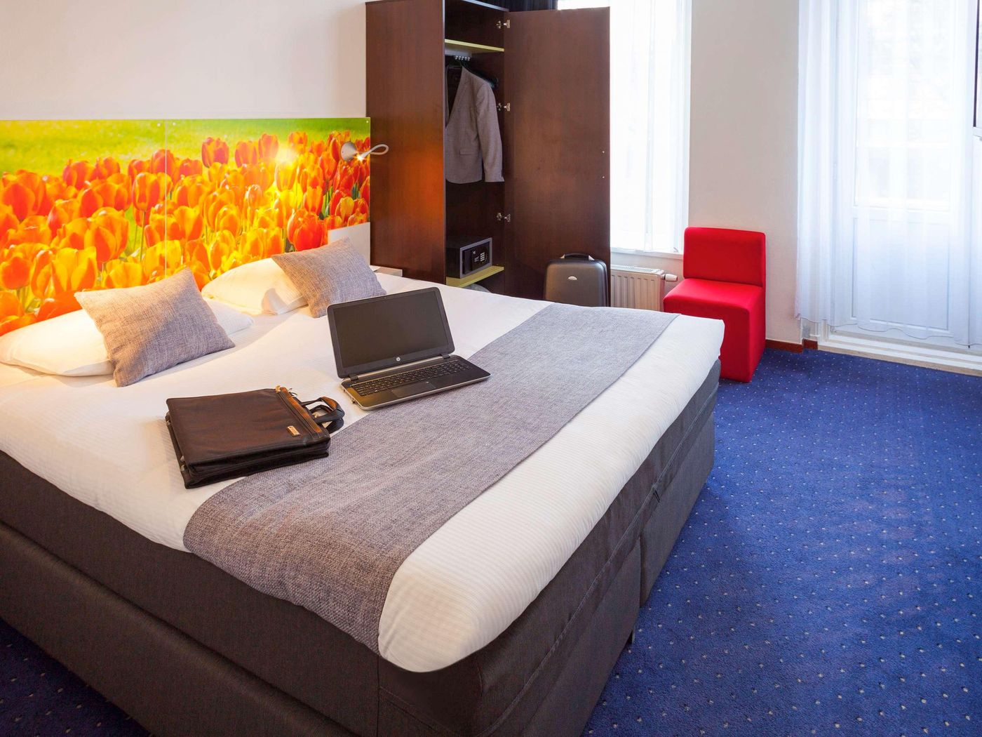 ibis-Styles-Amsterdam-City-Room-17