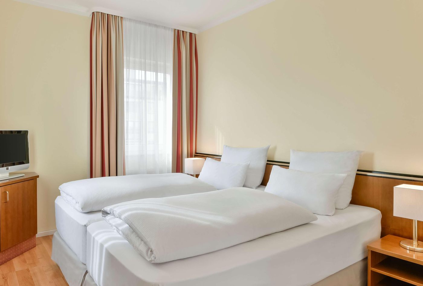 Nh-M----nchen-City-S----d-Room-16