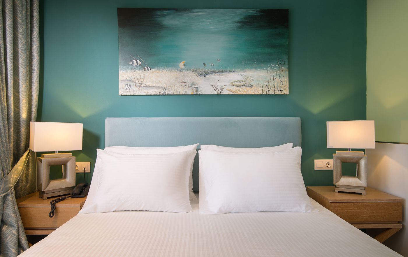 Flegra-Palace-Room-46