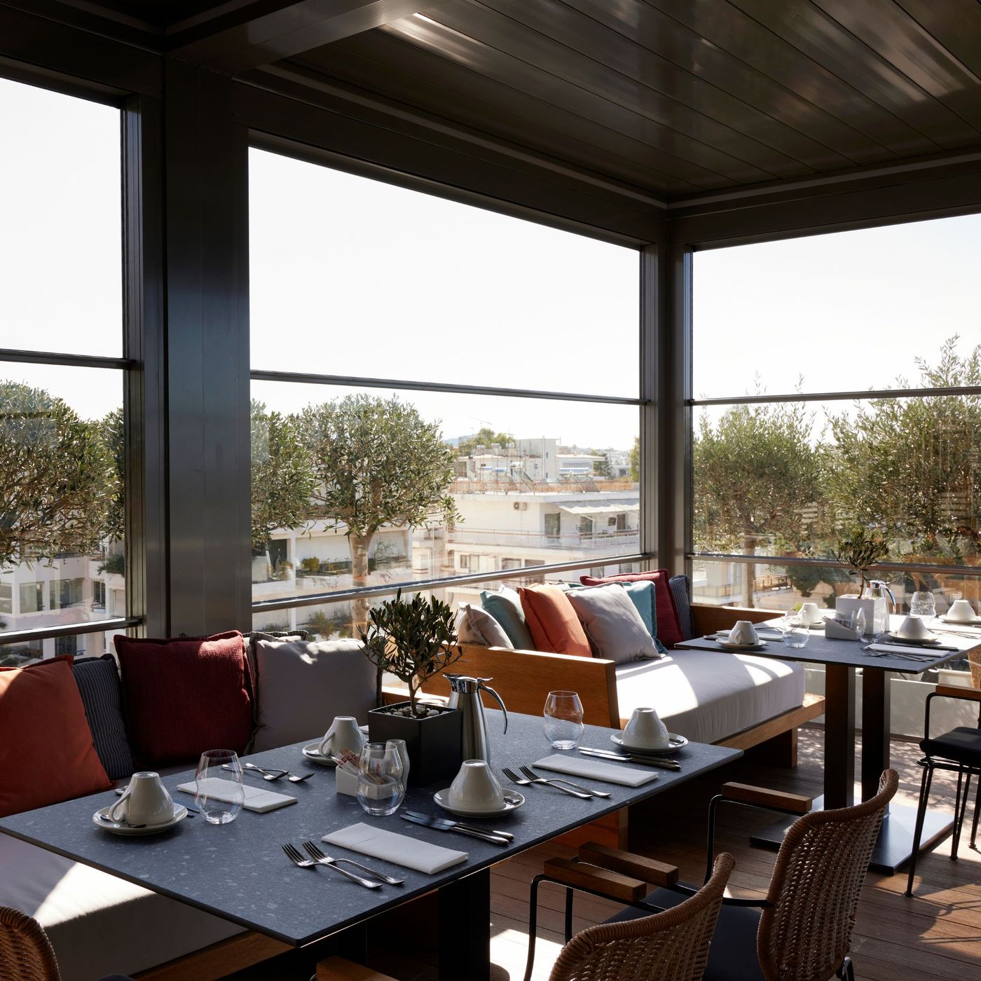 Dusit-Suites-Athens-Restaurant-40