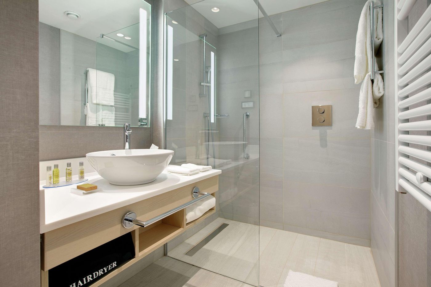 Hilton-Garden-Inn-Budapest-City-Centre-Room-42