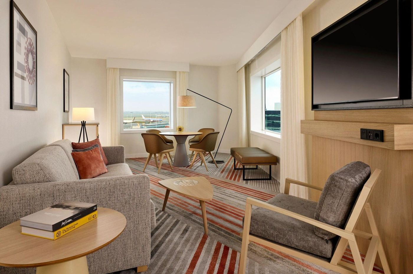 Sheraton-Amsterdam-Airport-Hotel-And-Conference-Center-Room-8