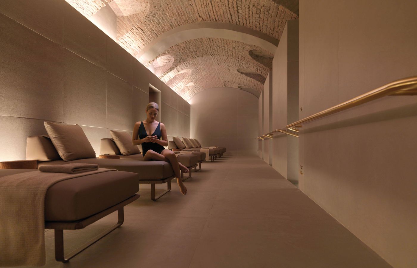 Four-Seasons-Hotel-Milano-Sports-and-Entertainment-32