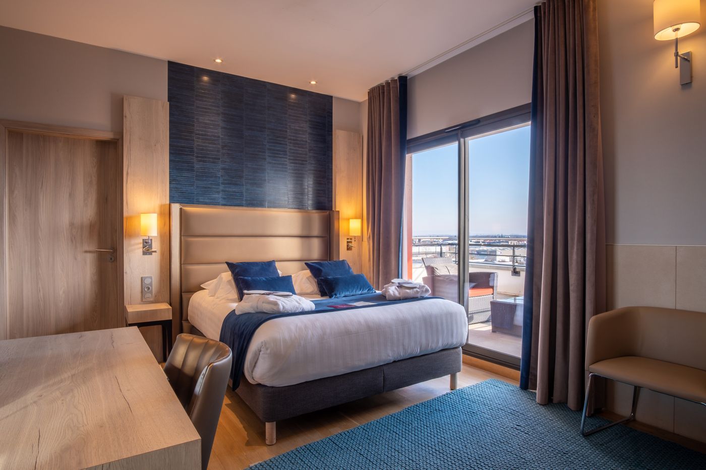 Kyriad Prestige Lyon Est - Saint Priest Eurexpo - France - SAINT PRIEST - Room - 9