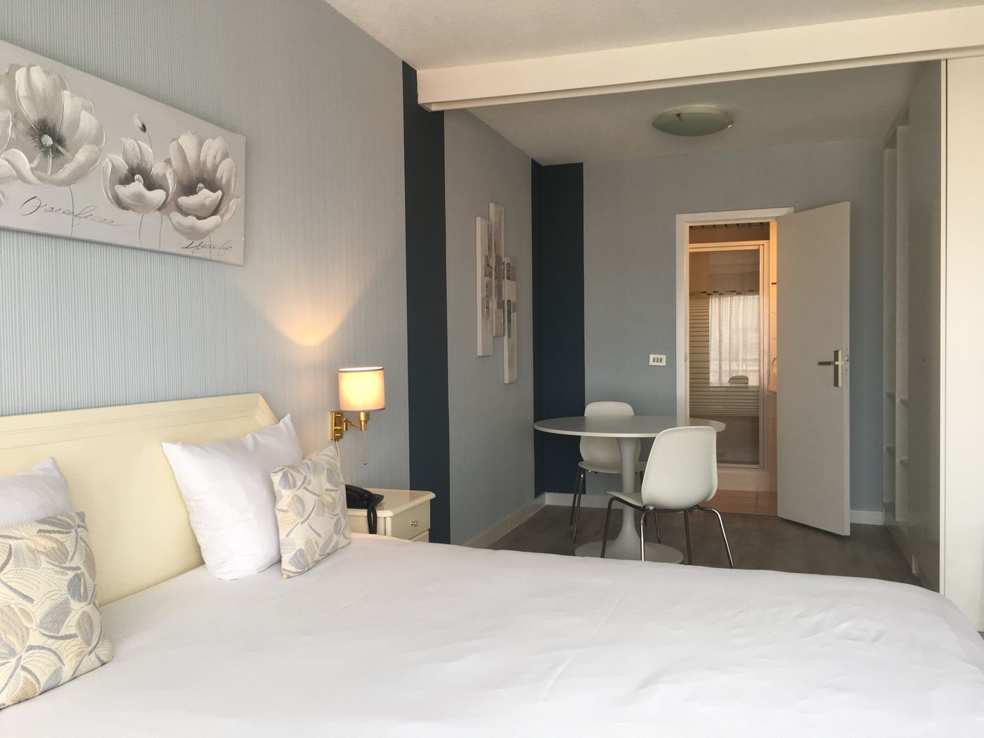 First-Euroflat-Hotel-Room-30