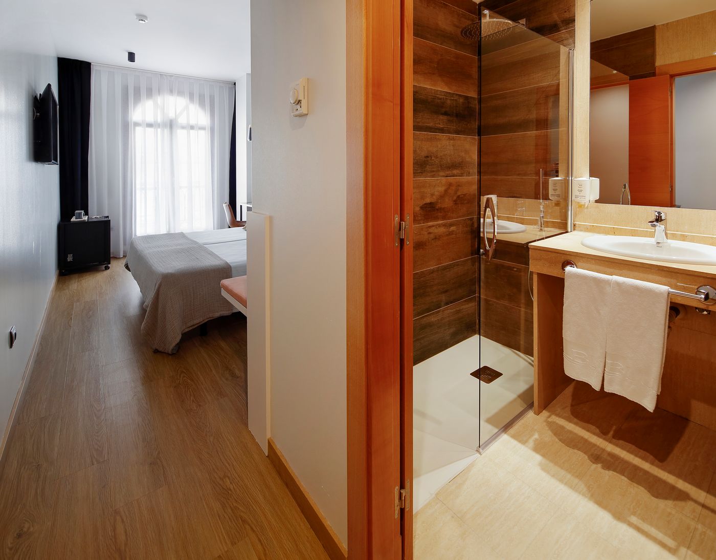 Hotel Marqués, Blue Hoteles-Spain-GIJON-Room-9