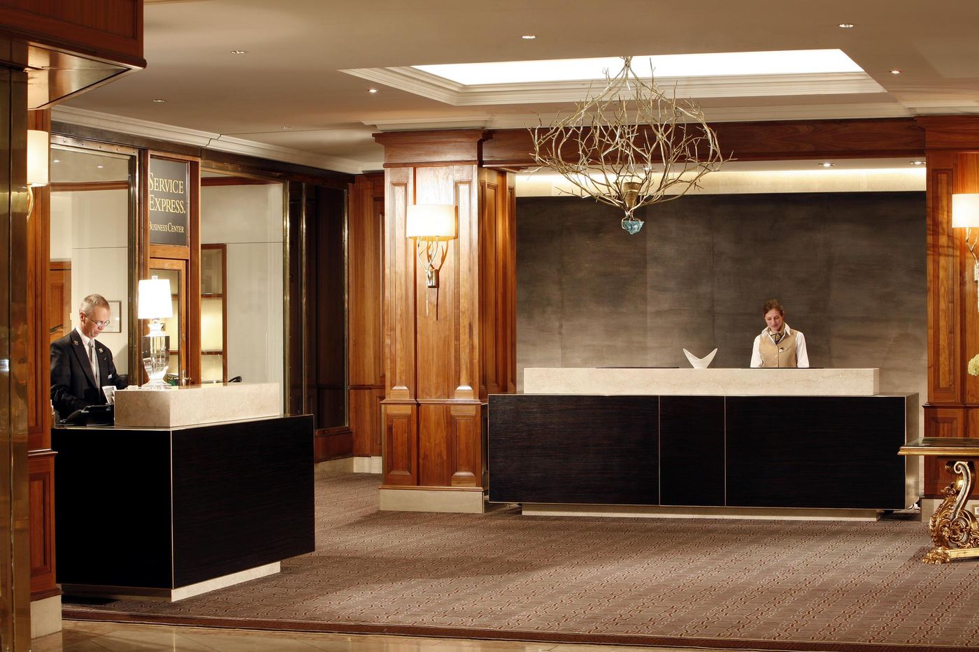 The-Westin-Grand-Berlin-Lobby-24