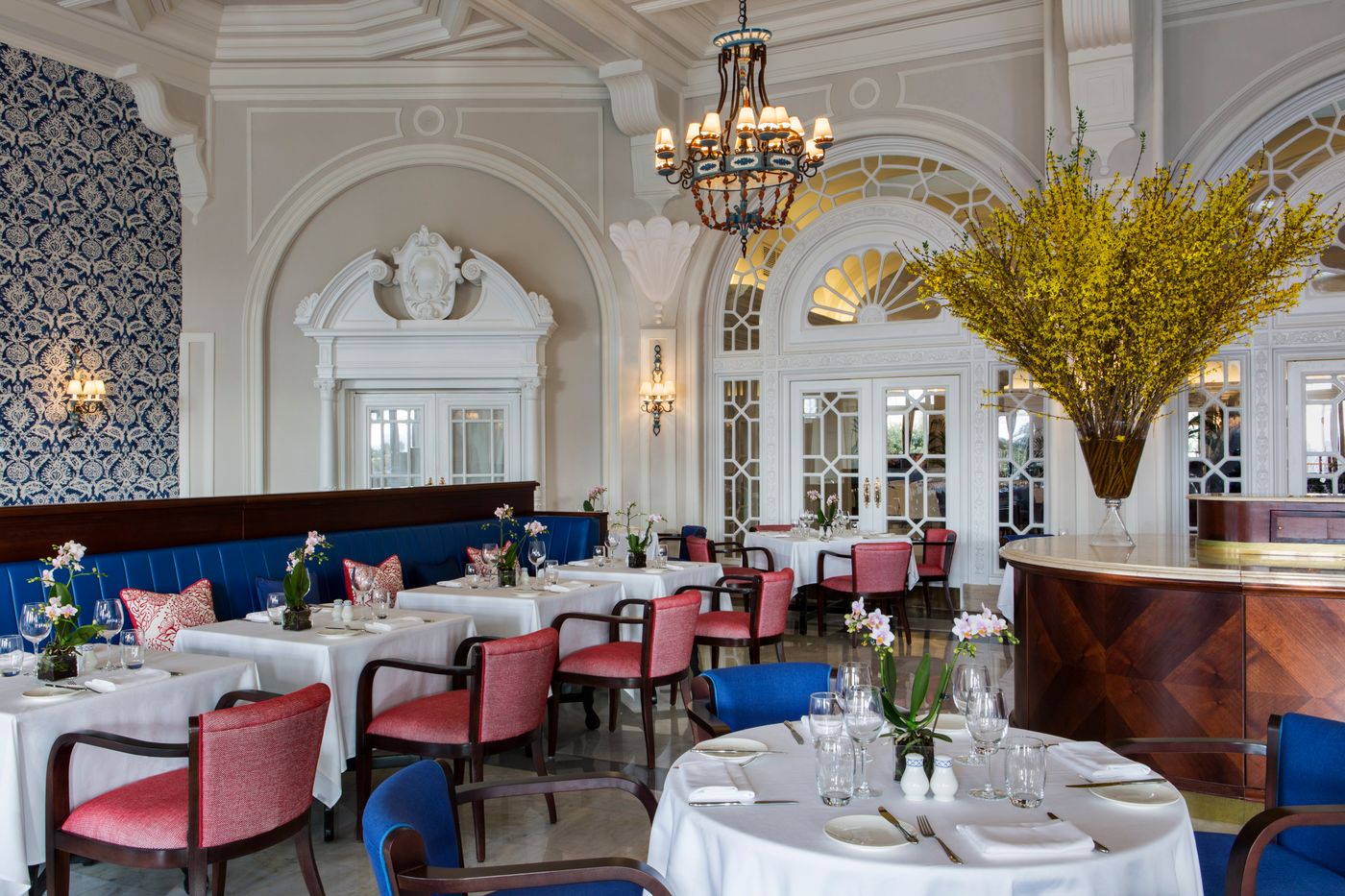 Hotel-Phoenicia-Restaurant-56