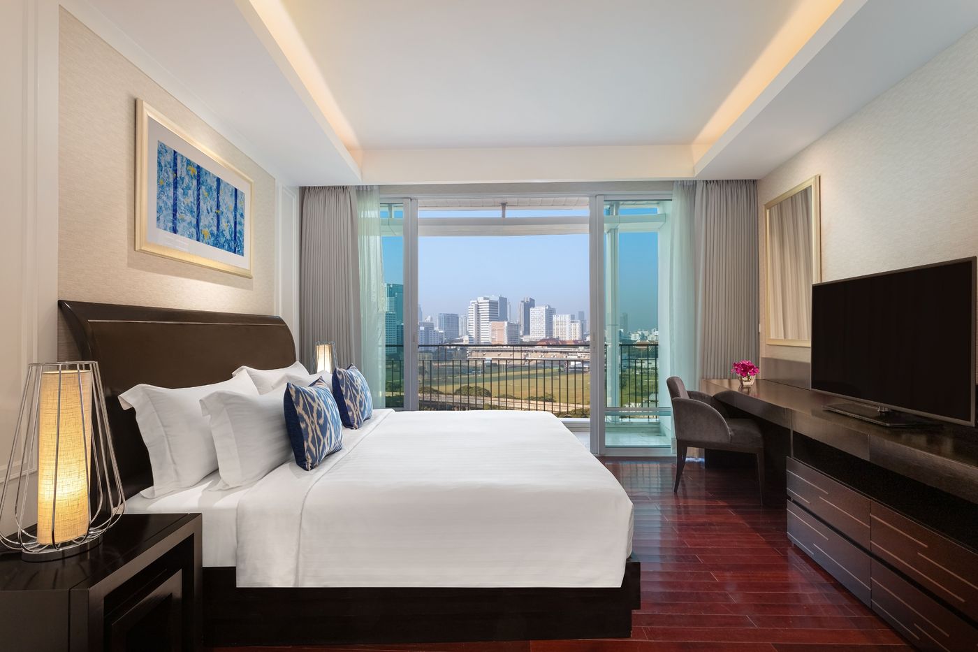 Dusit-Suites-Hotel-Ratchadamri--Bangkok-Room-9