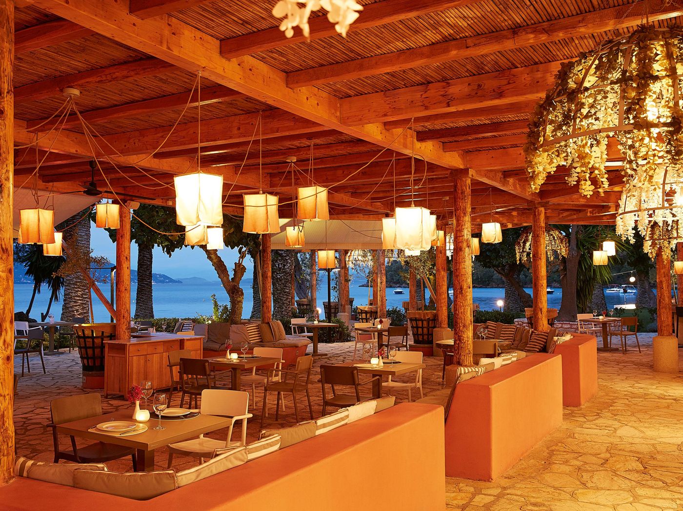 Grecotel-Luxme-Daphnila-Bay-Dassia-Bar-26