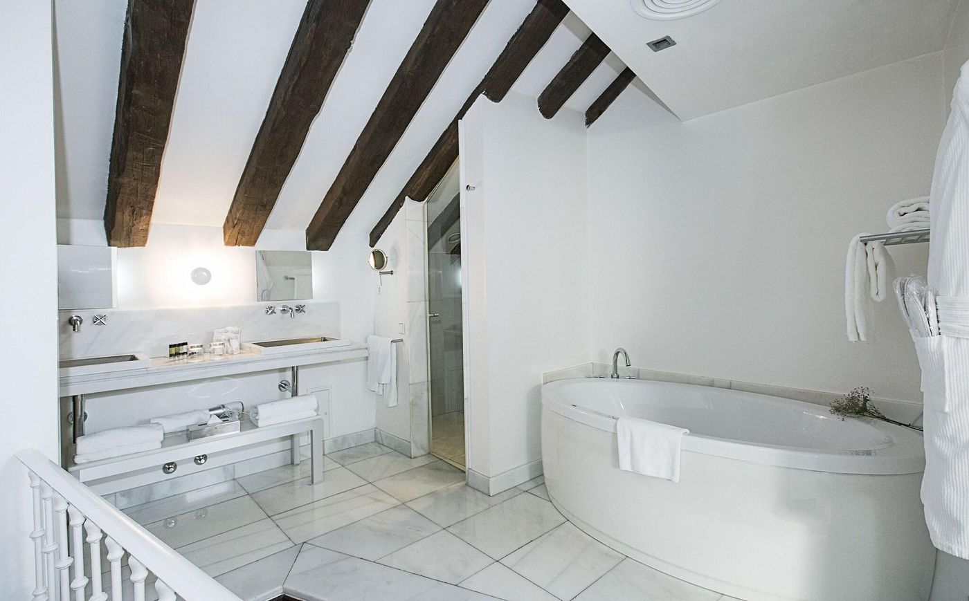 Hospes-Puerta-de-Alcala-Room-45