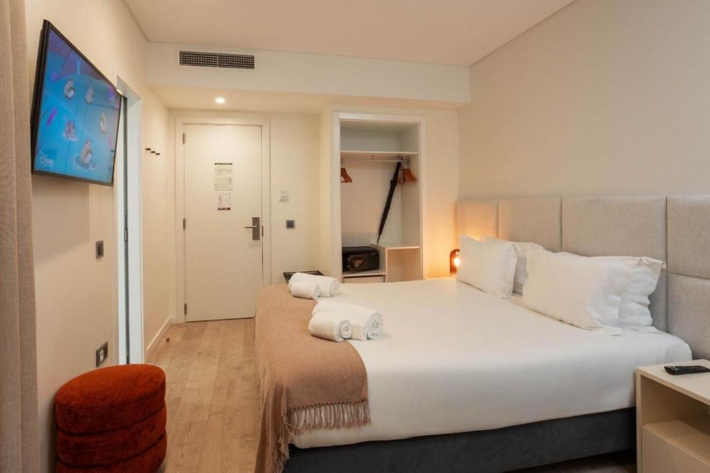 Next-Level-Premium-Hotels-Room-14