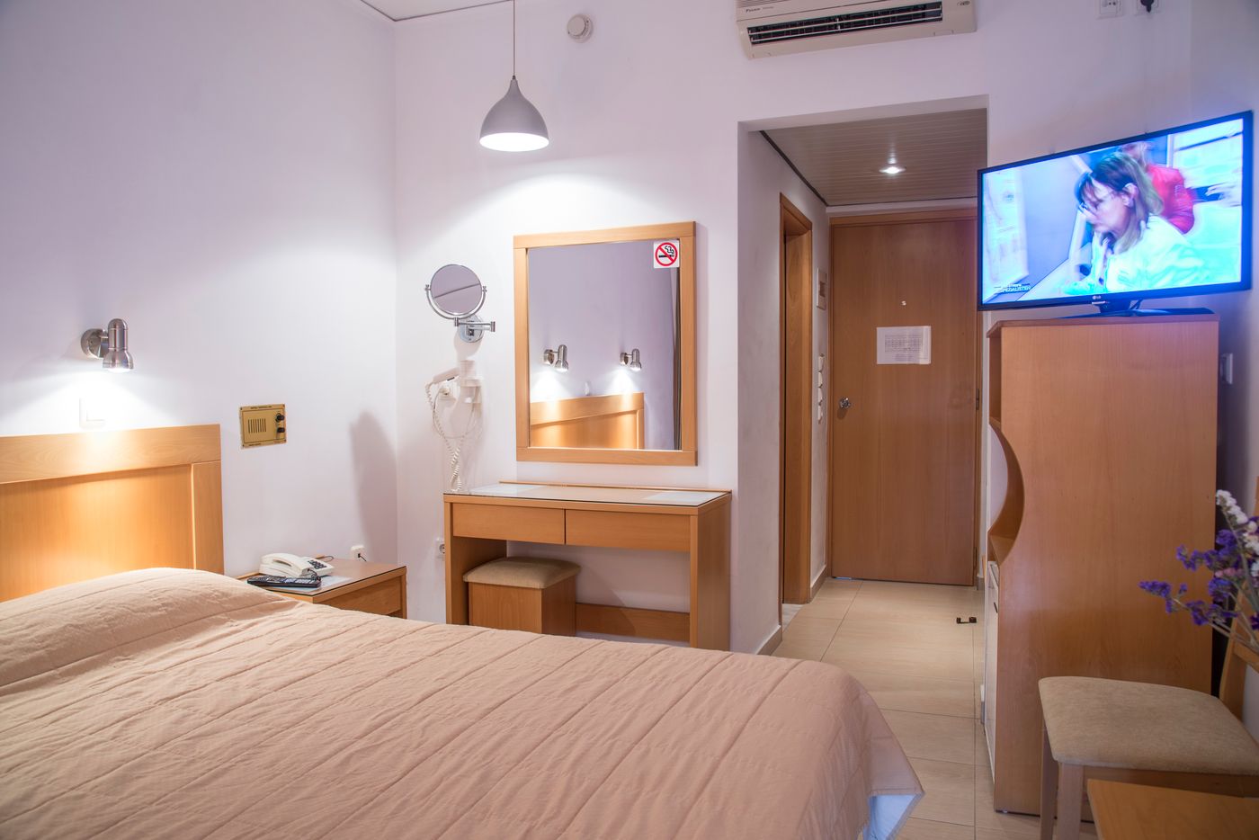 Tropical-Sol-Room-25