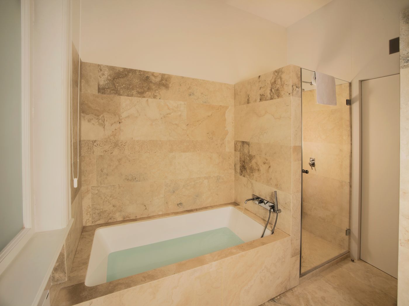 Golden-Crown-Room-34