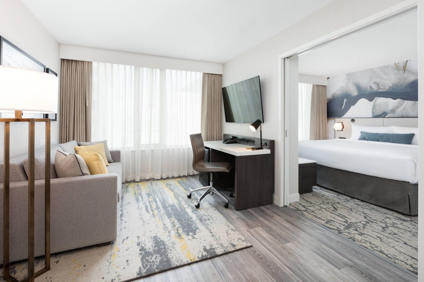 Delta-Hotels-By-Marriott-Vancouver-Downtown-Suites-Room-24