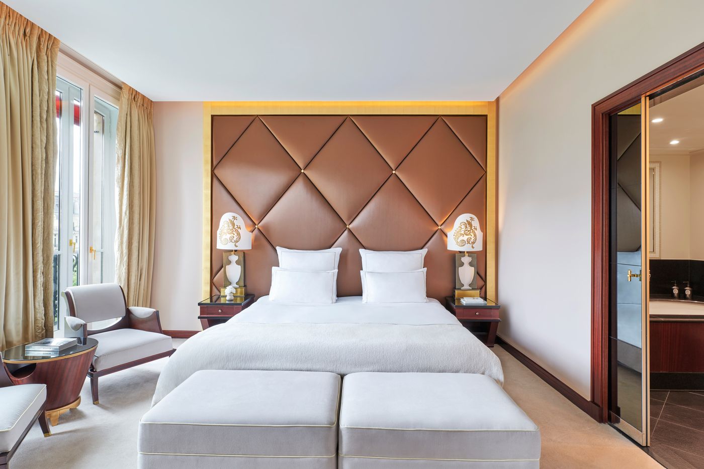 Hotel-Barriere-Le-Fouquets-Paris-Room-6