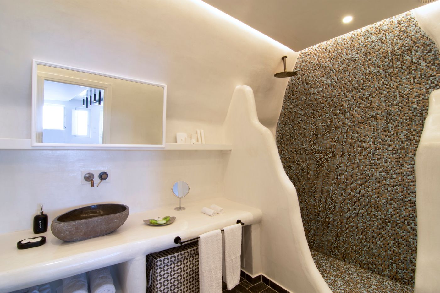 Secret-Legend-Suites-Room-23