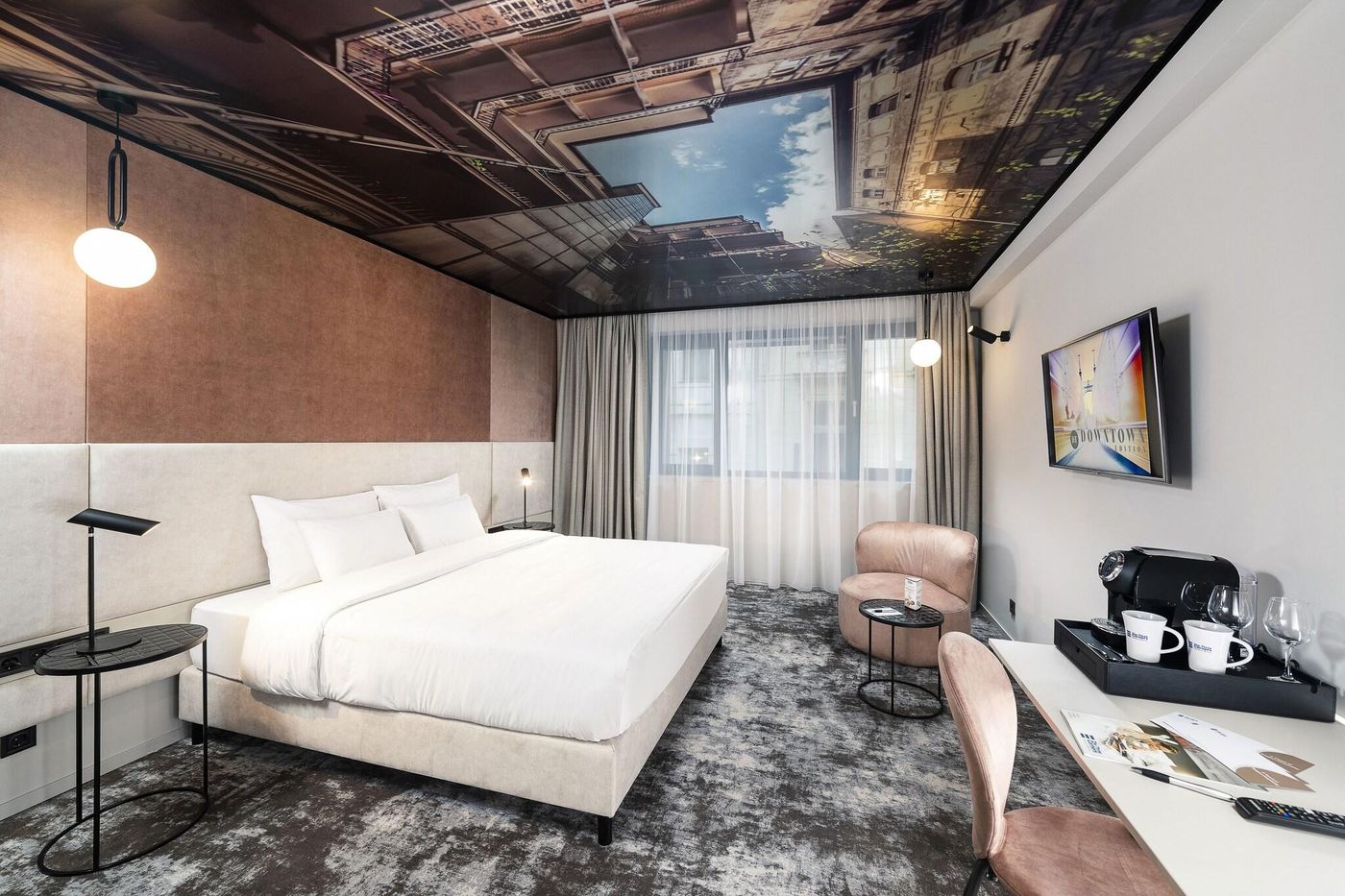 The-Three-Corners-Downtown-Edition-Hotel-Room-11