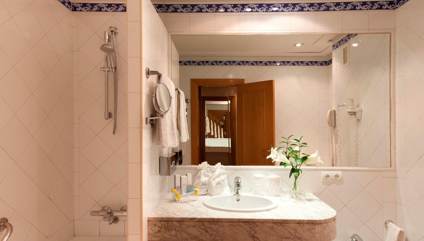 Santos Saray-Spain-GRANADA-Room-8