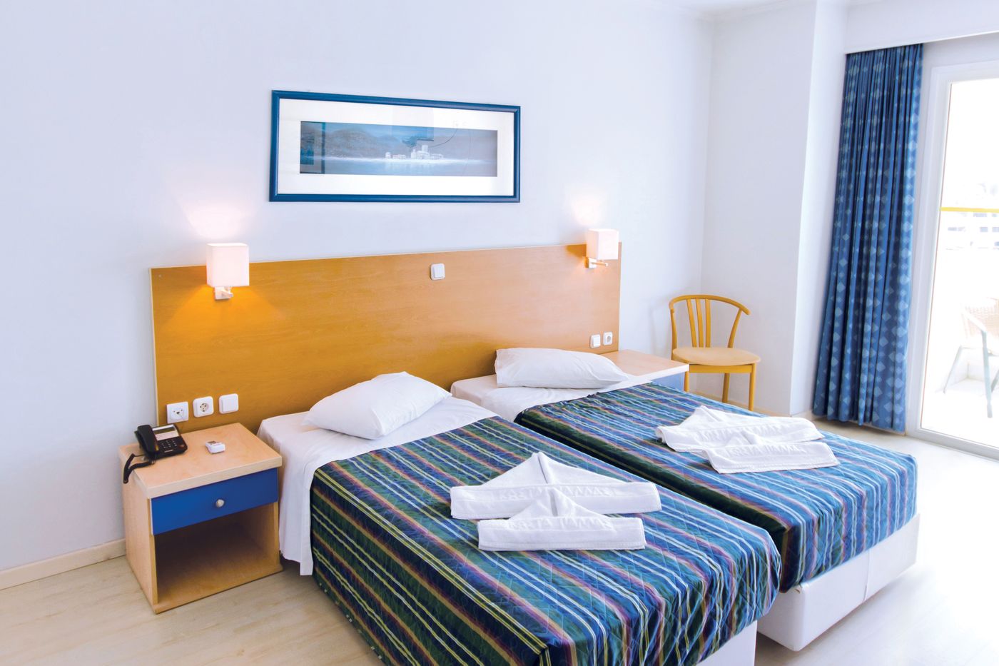 Kosta-Palace-Room-28