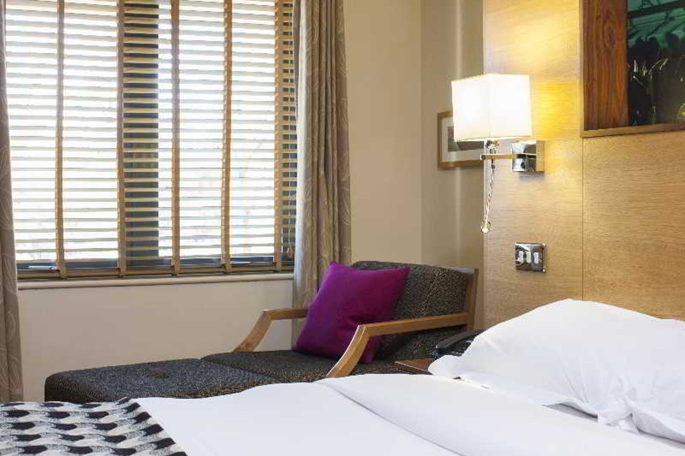 Lodge at Bristol-United Kingdom-BRISTOL-Room-4