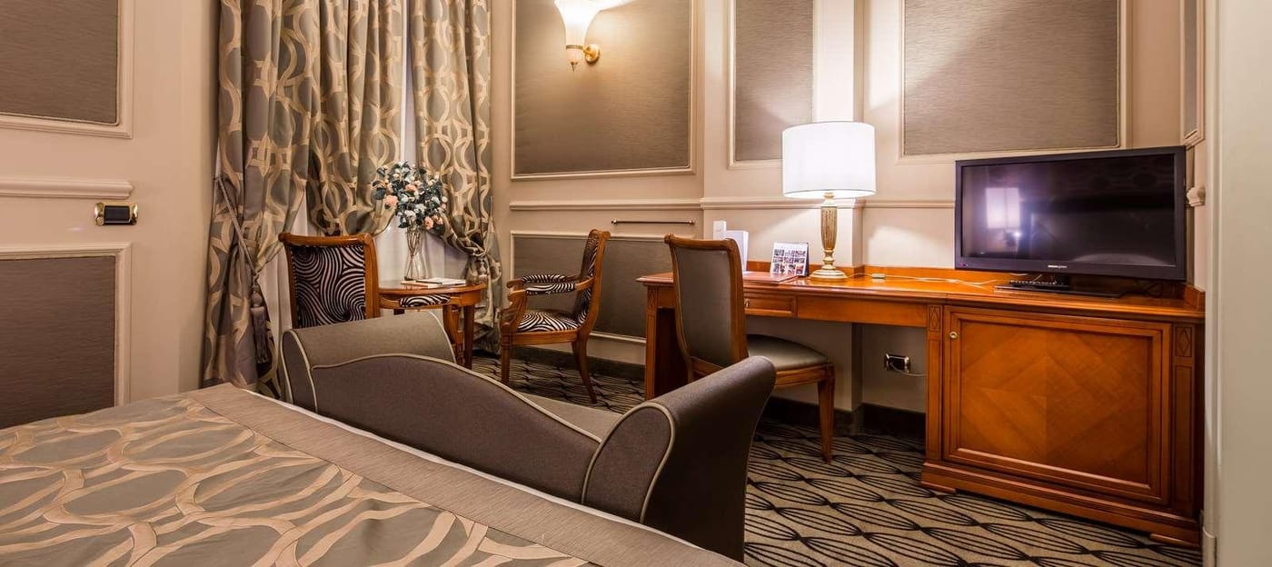 Grand-Visconti-Palace-Room-32